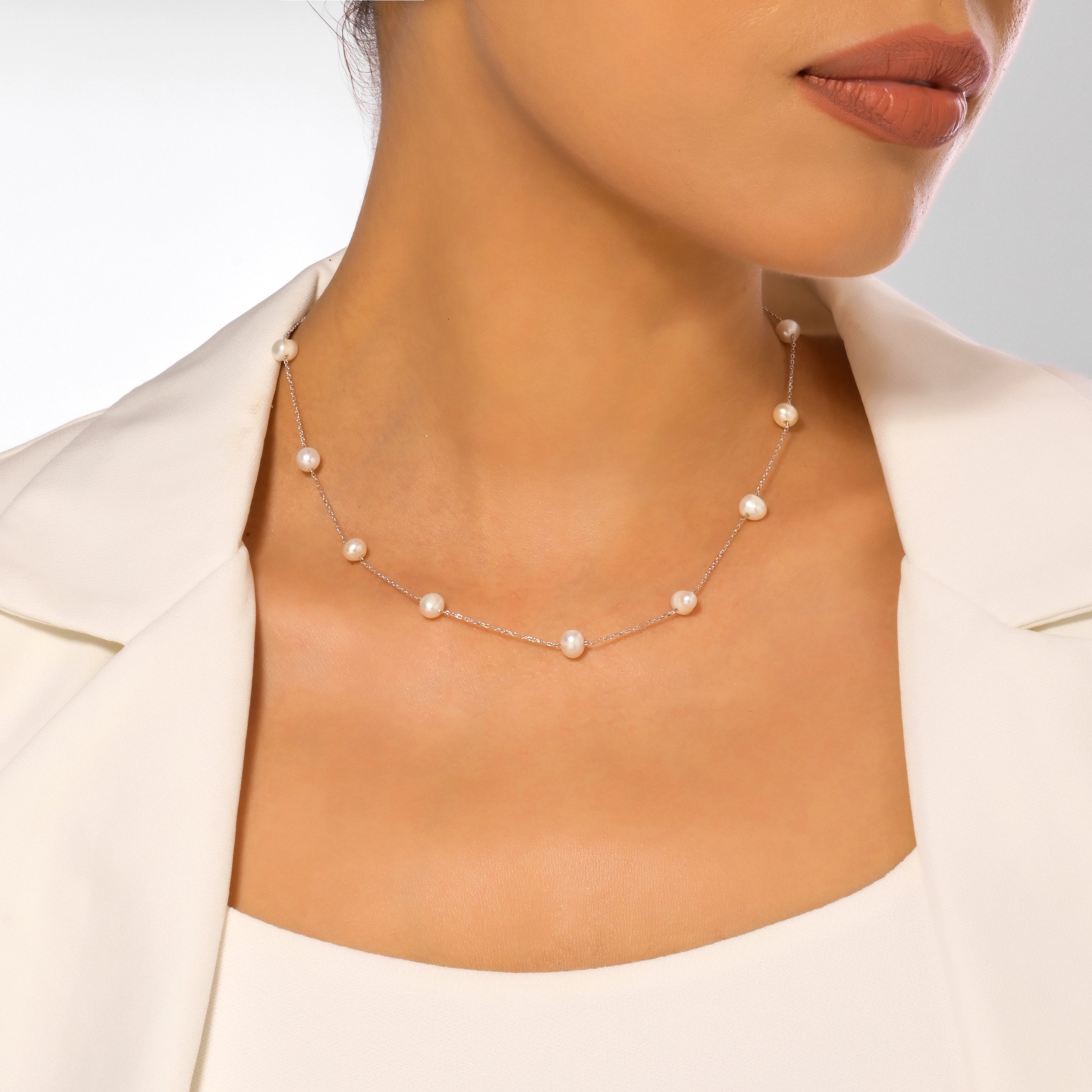 Collar de cadena de perlas flotantes