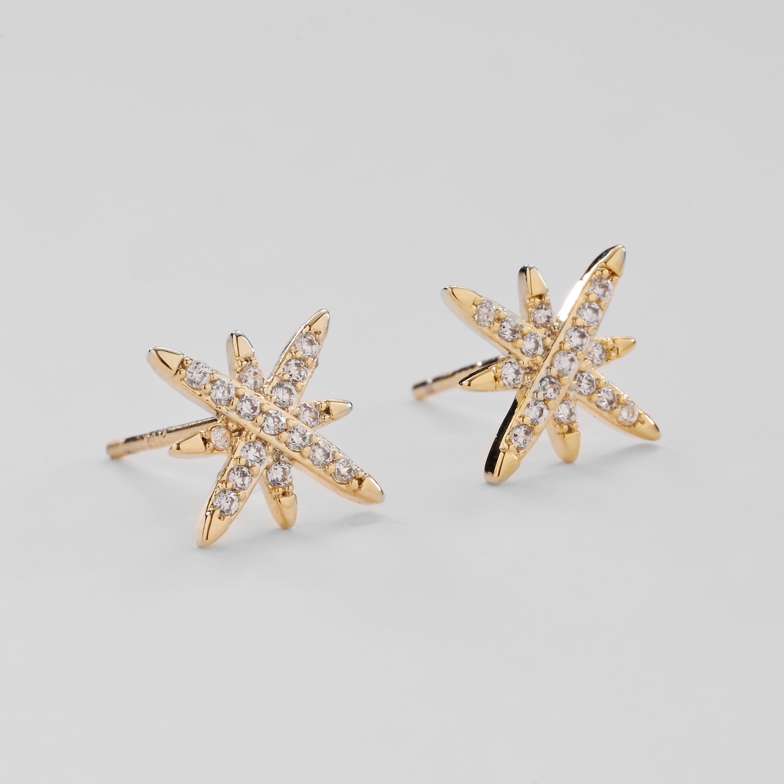 Delicados pendientes con forma de estrella