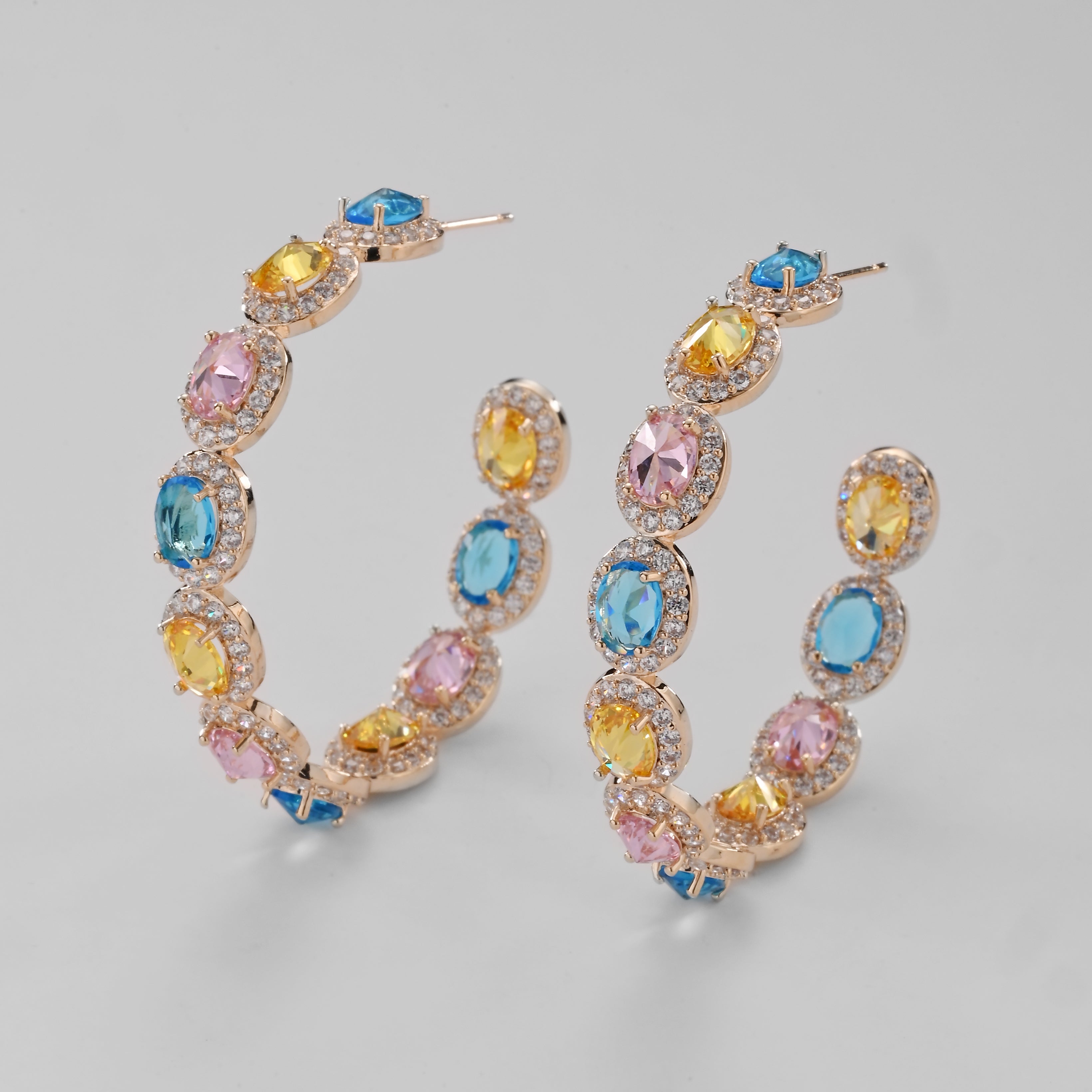 Pendientes de aro con piedras preciosas multicolores