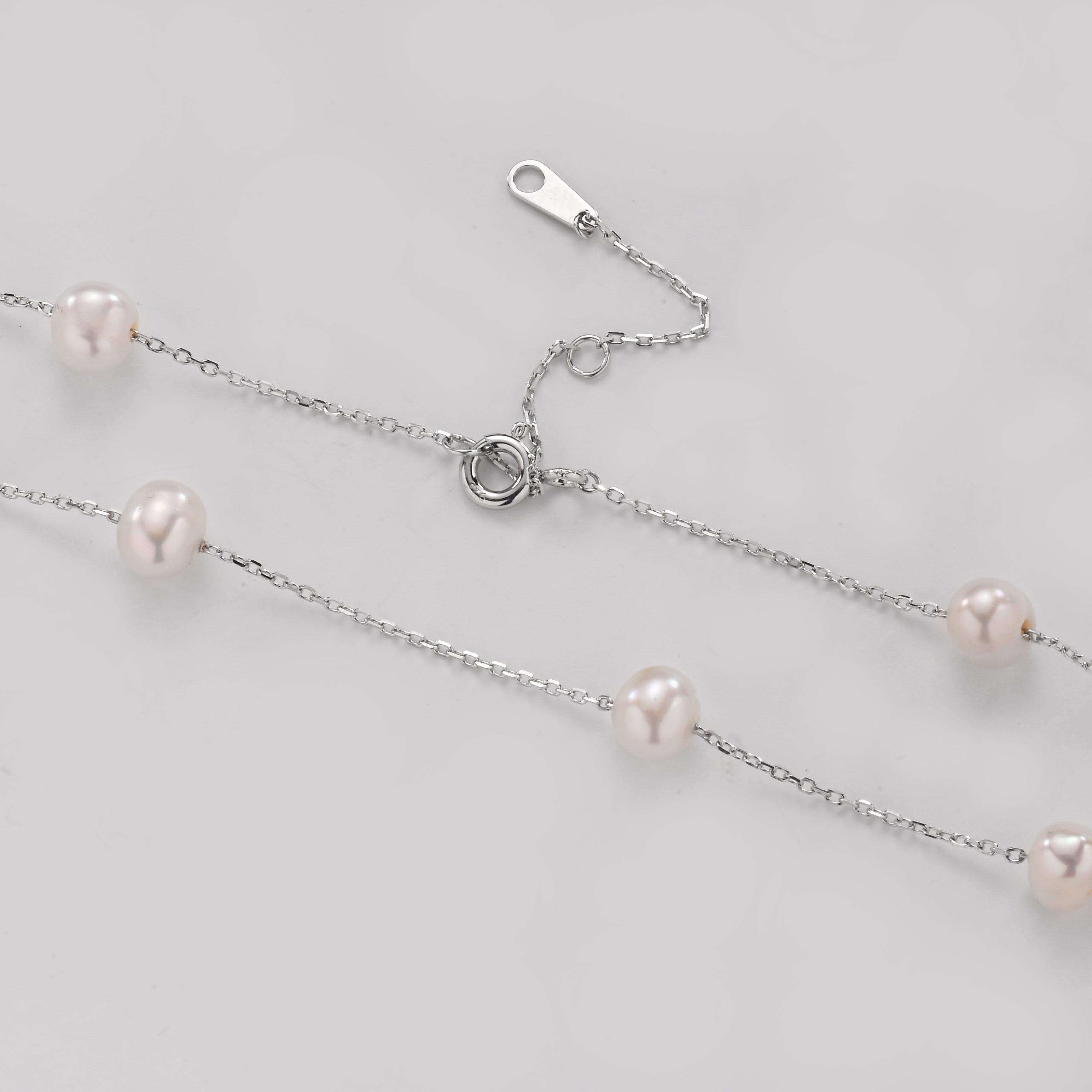 Collar de cadena de perlas flotantes