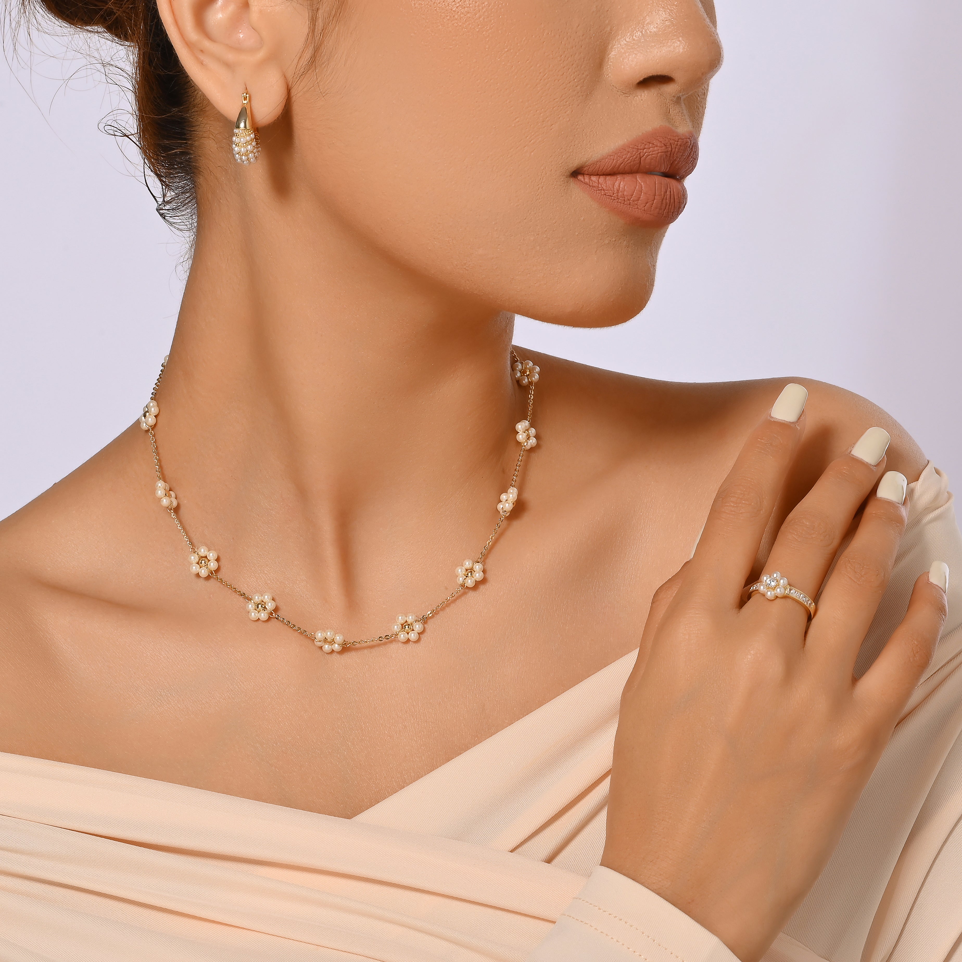 Adjustable Floral Pearl Blossom Jewelry Set – Premium Gold-Plated Necklace with Matching Pearl Flower Adjustable Ring | Elegant, unique Design | Luxury Gift Set