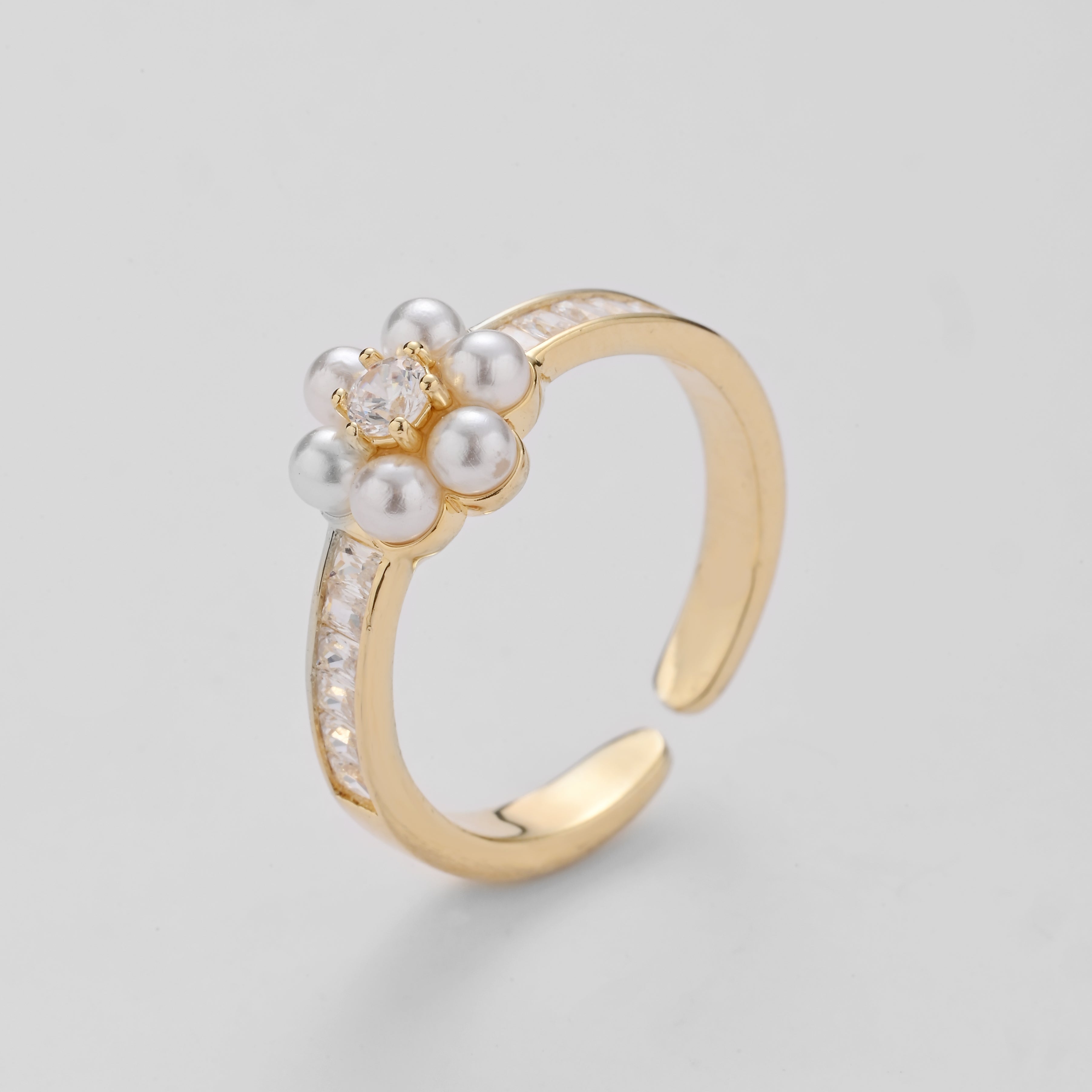 Floral Pearl Blossom Adjustable Ring -Hypoallergenic, Nickel-free, Unique Design, Eco-Friendly Luxury, Perfect Daily Jewelry gift, Stylish