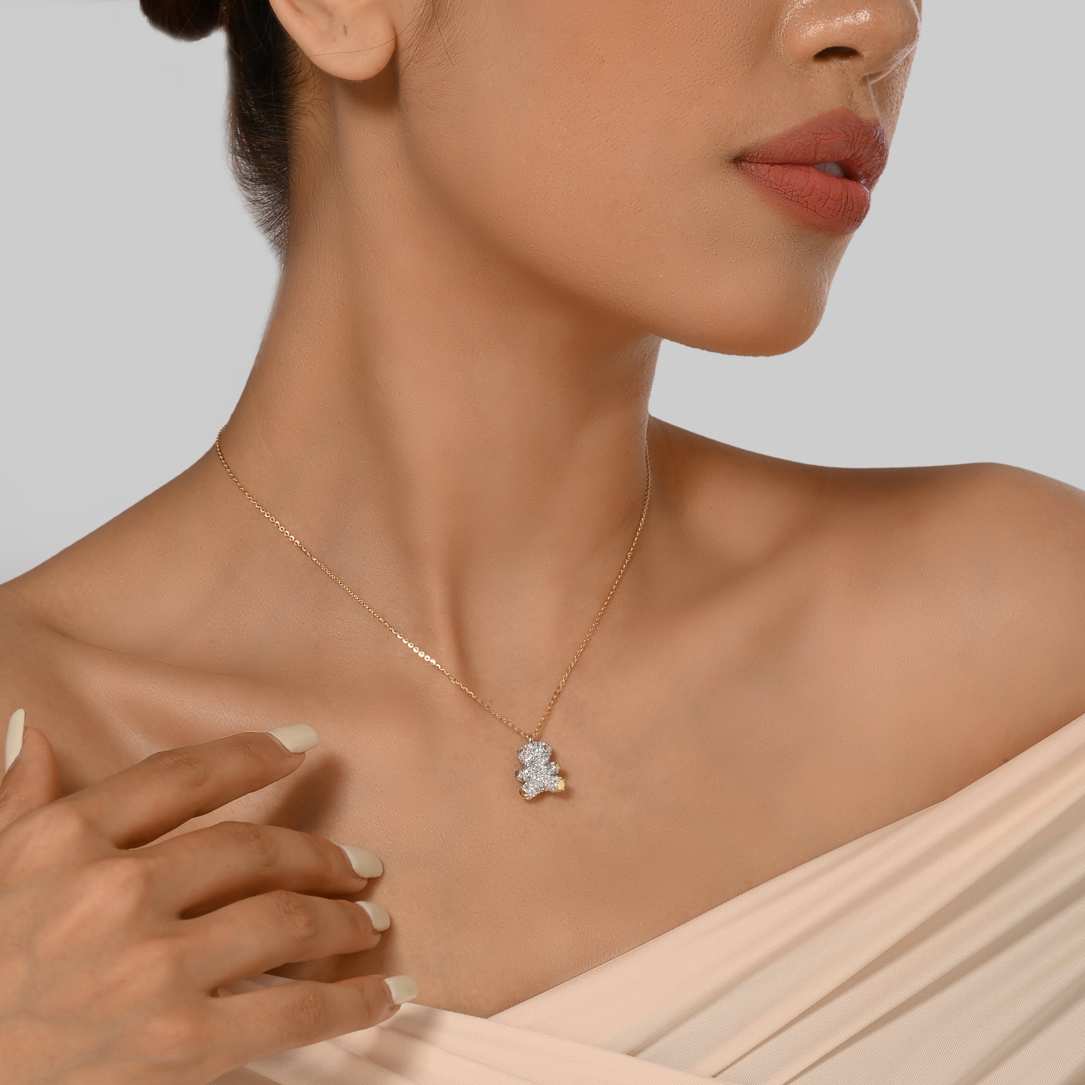 Collar de oso del tesoro centelleante