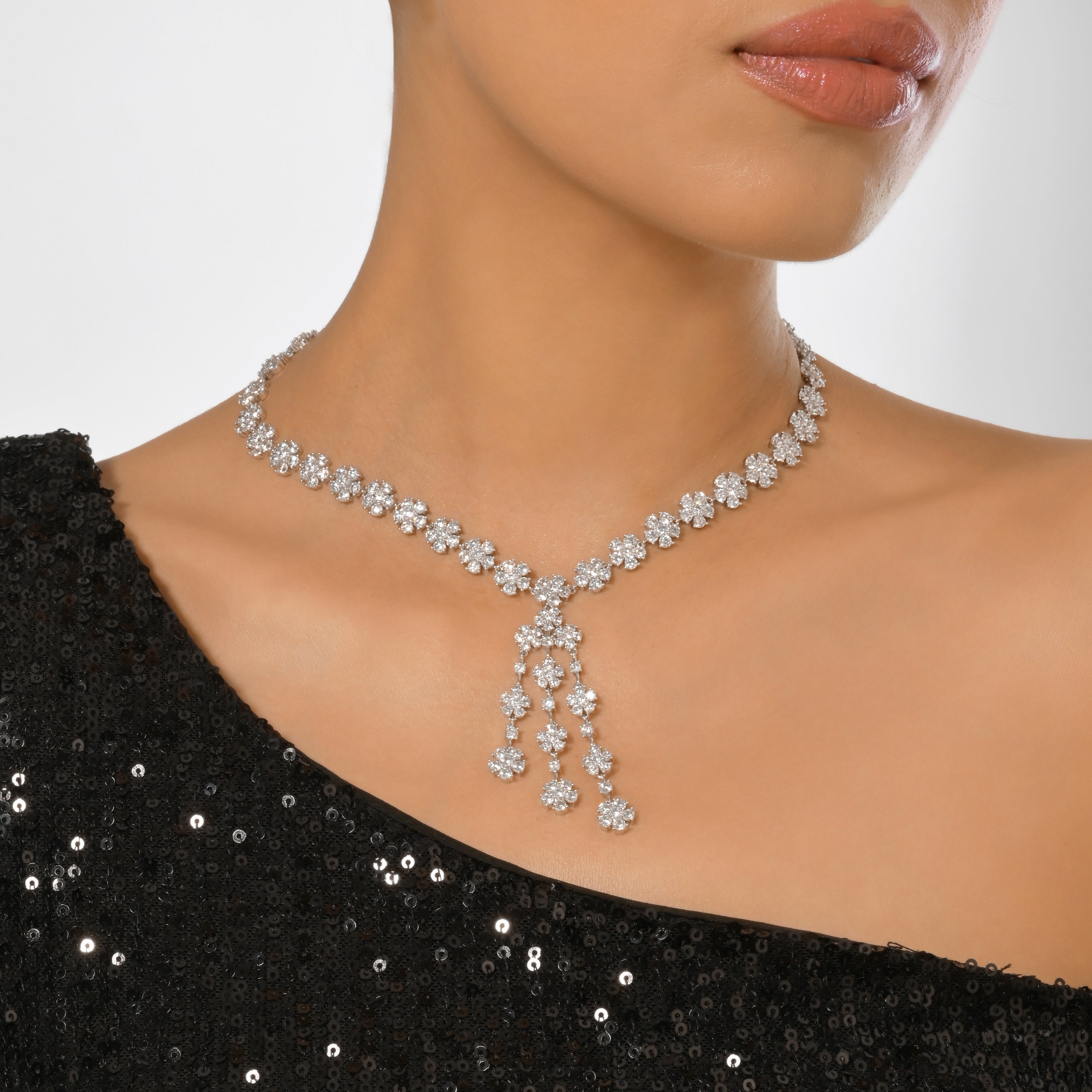 Collar de cascada floral de cristal