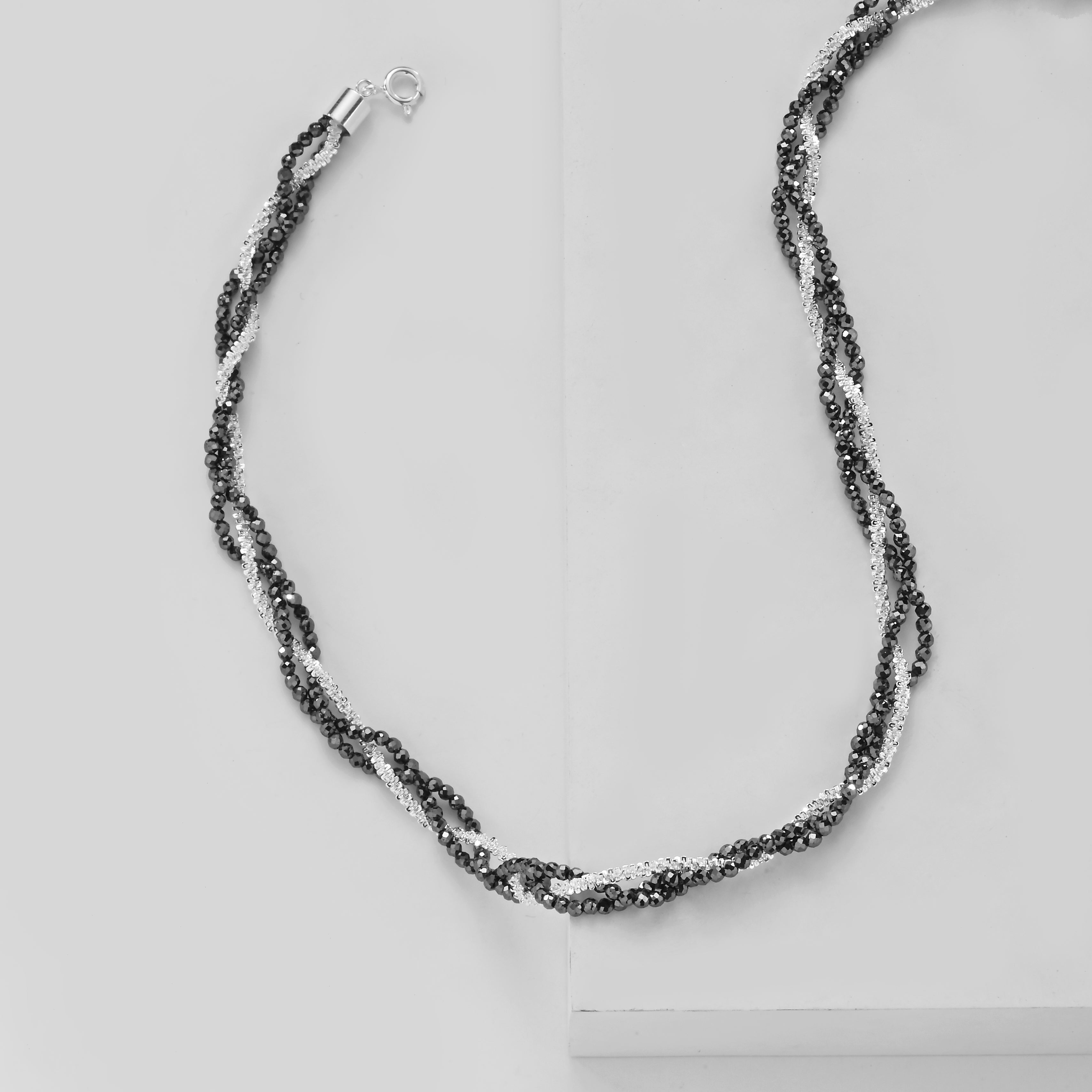 Collar de cuentas Elegancia de Medianoche