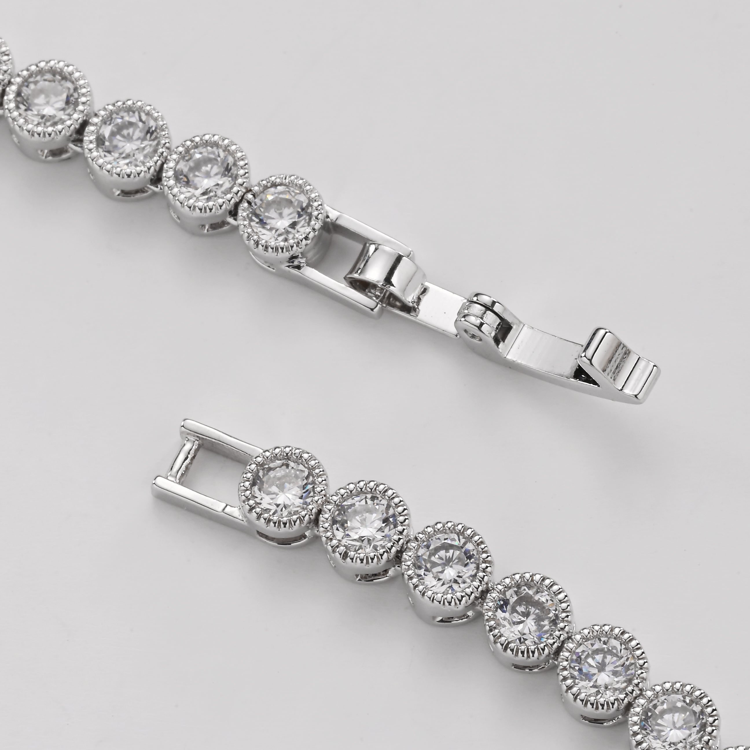 Collar con ramo de flores de cristal