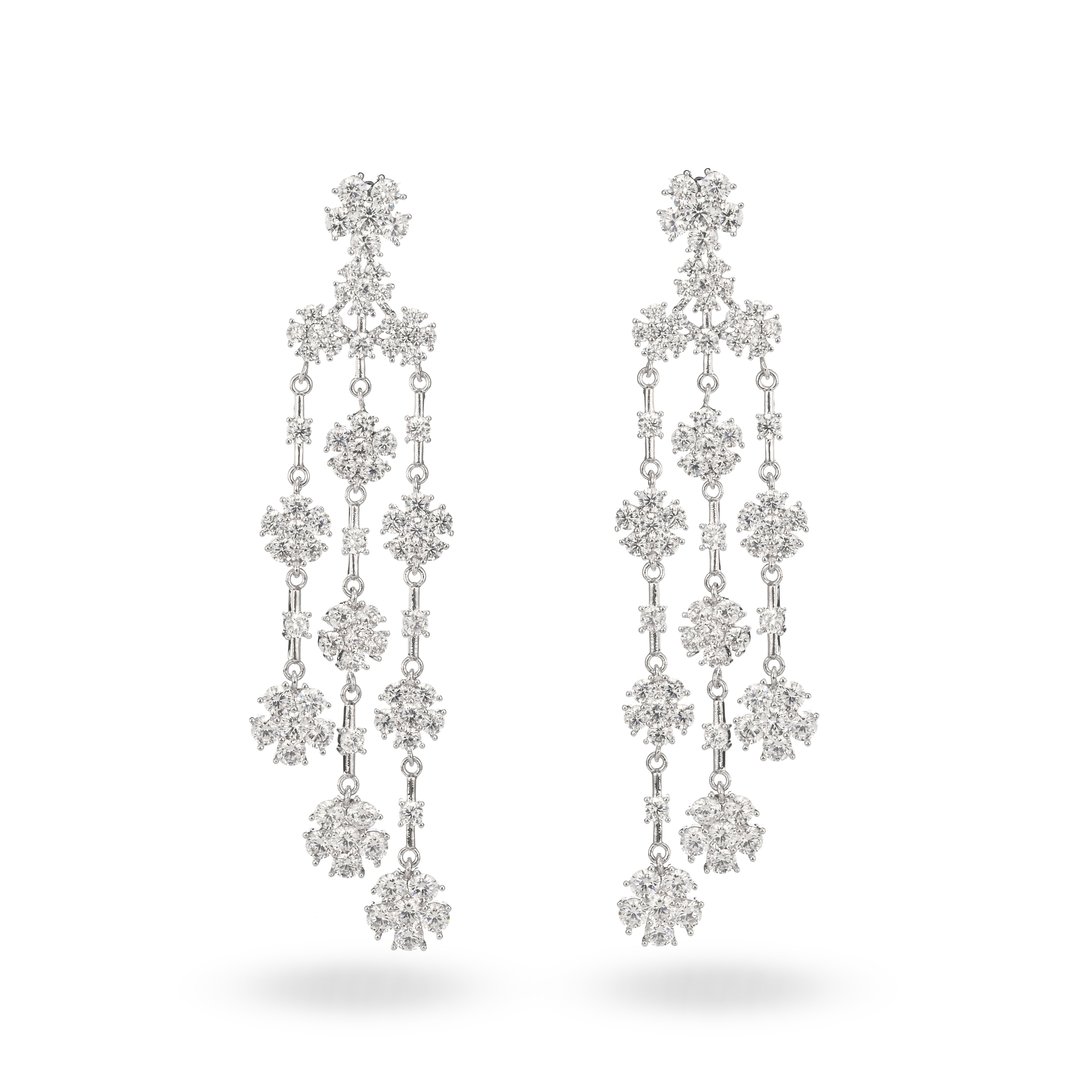 Pendientes florales brillantes