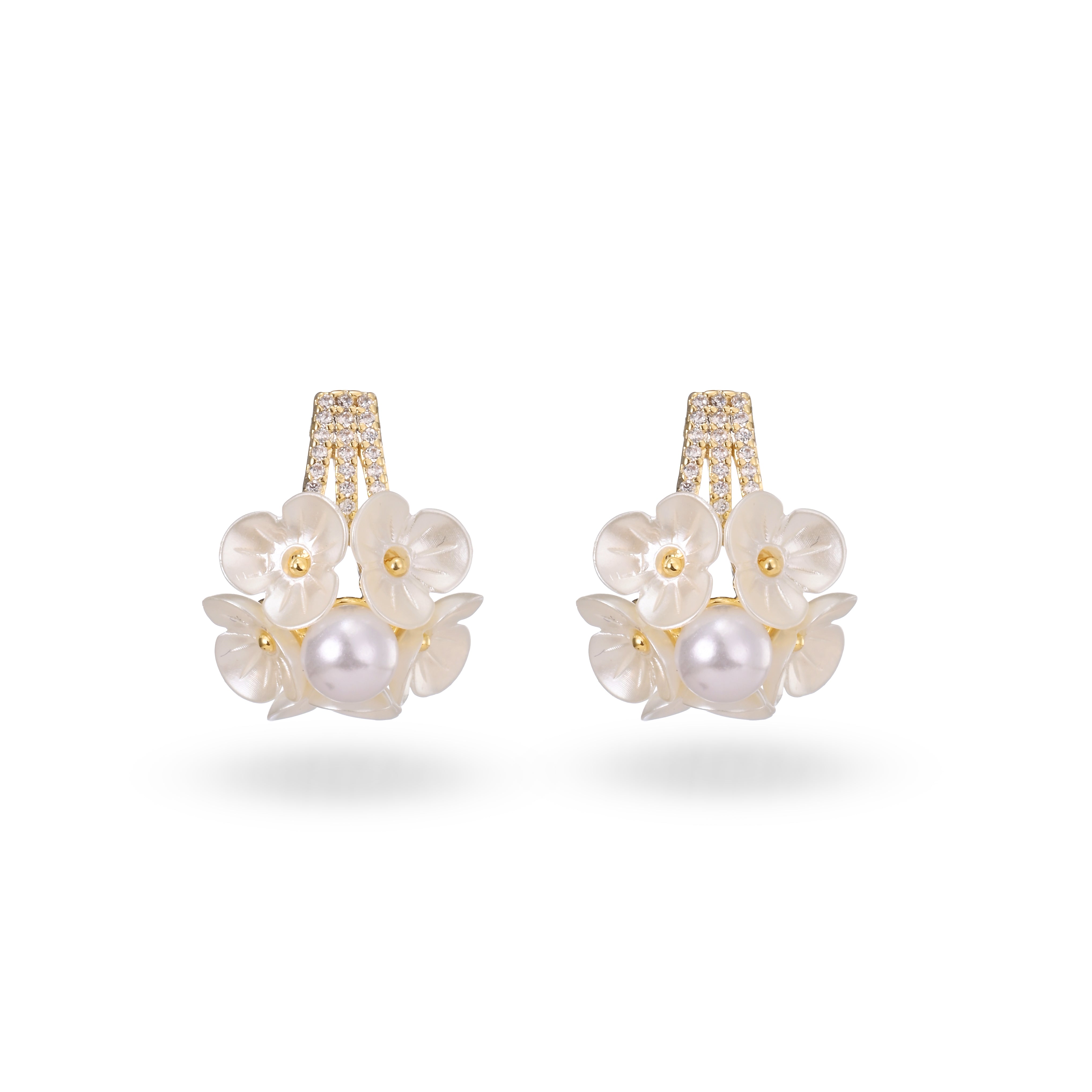 Pendientes de racimo de flores de perla