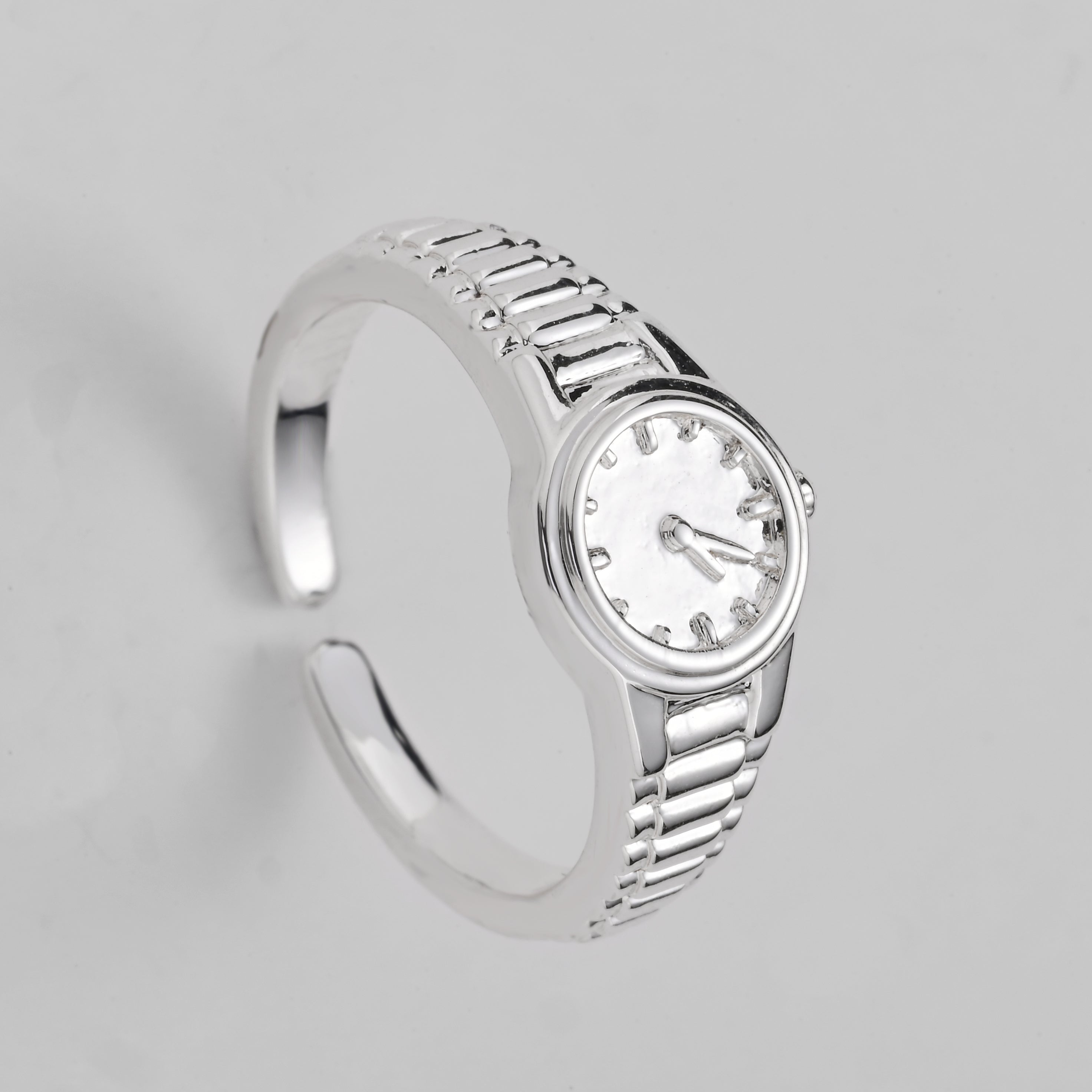 Anillo de cristal estilo reloj