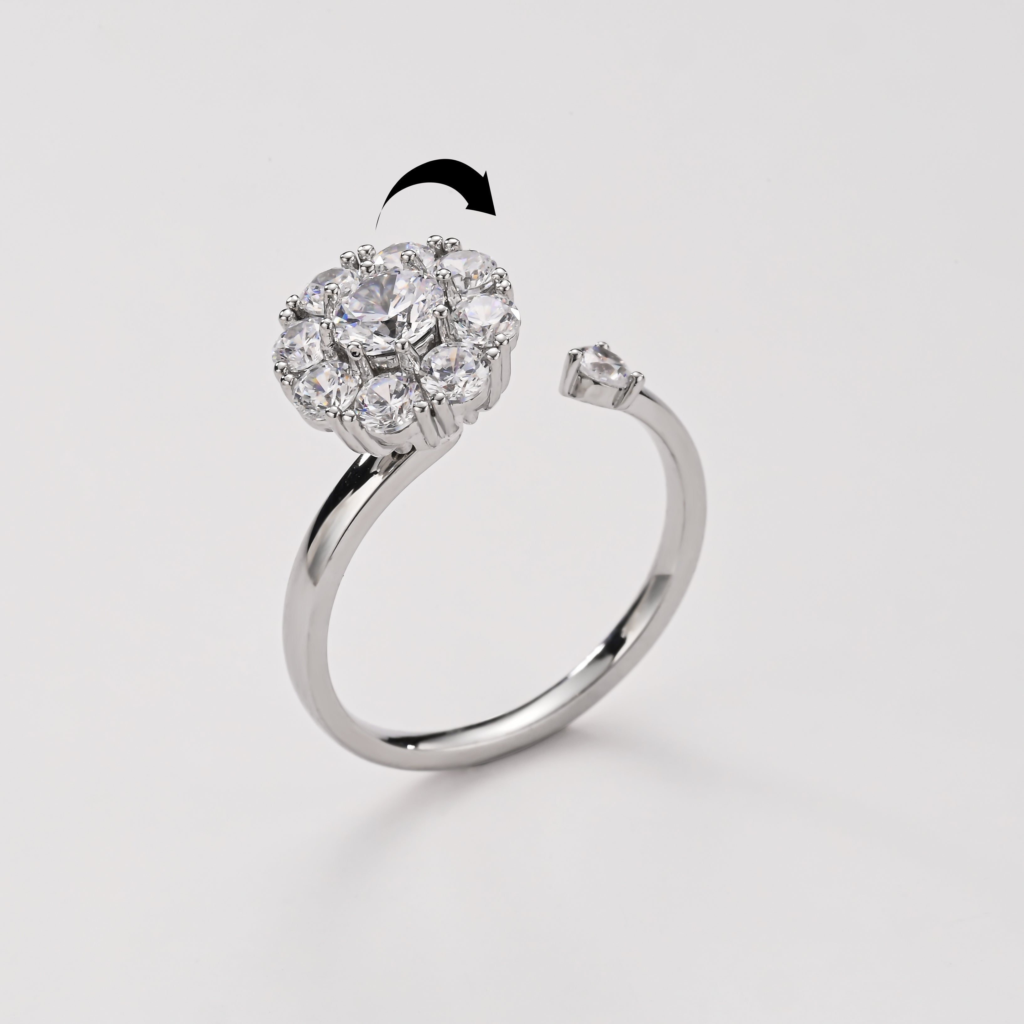 Anillo abierto con flor de cristal