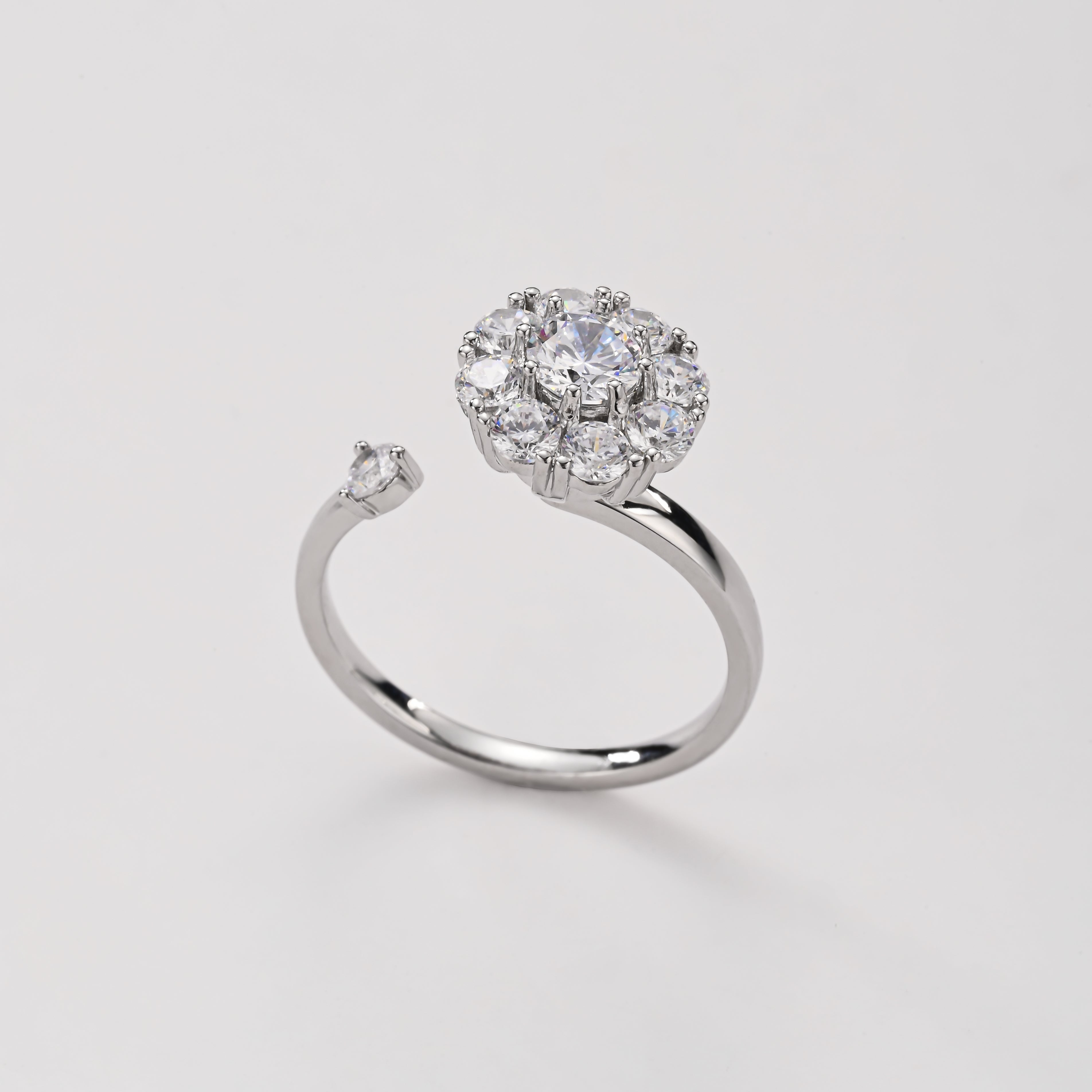 Anillo abierto con flor de cristal