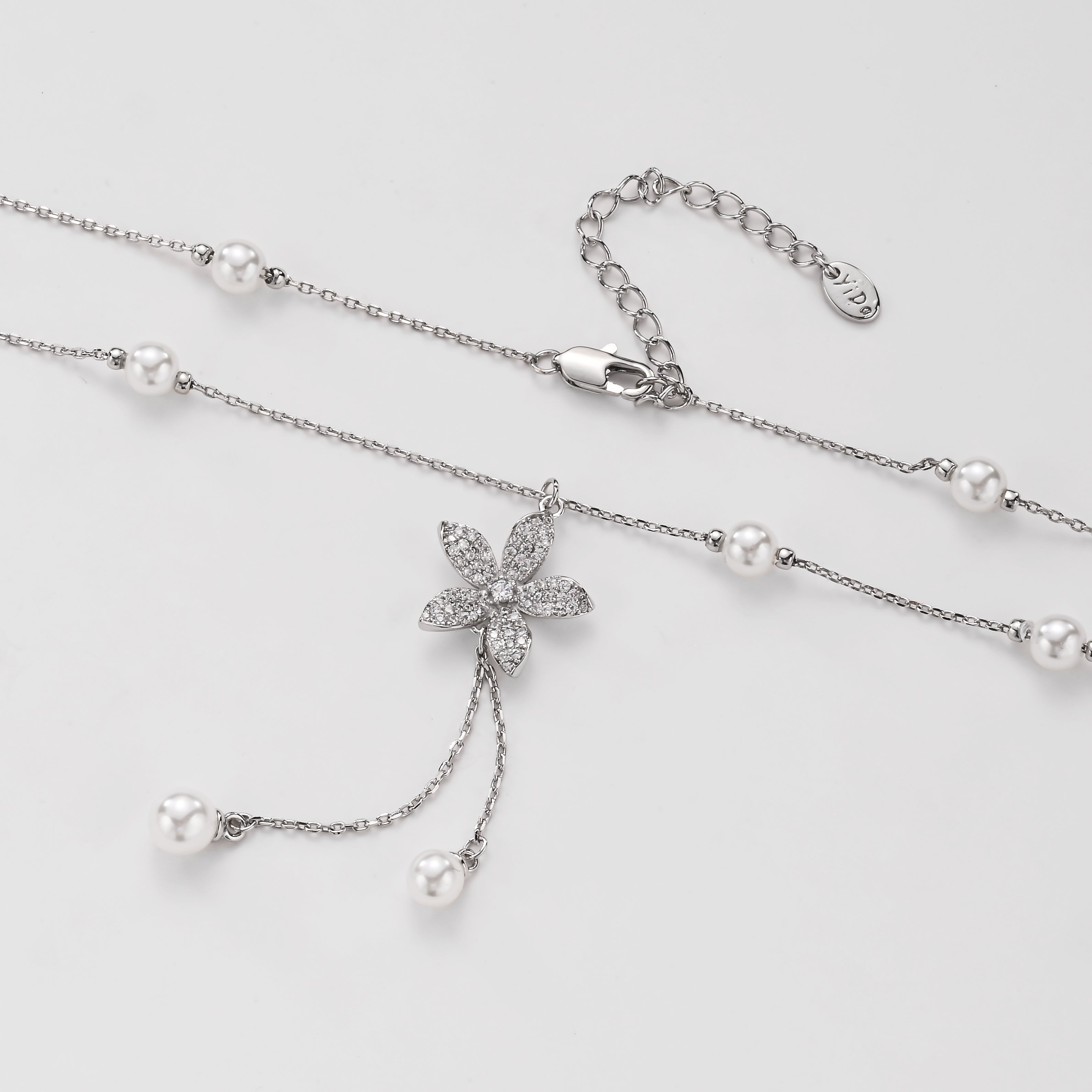 Collar Lariat de Perla en Flor
