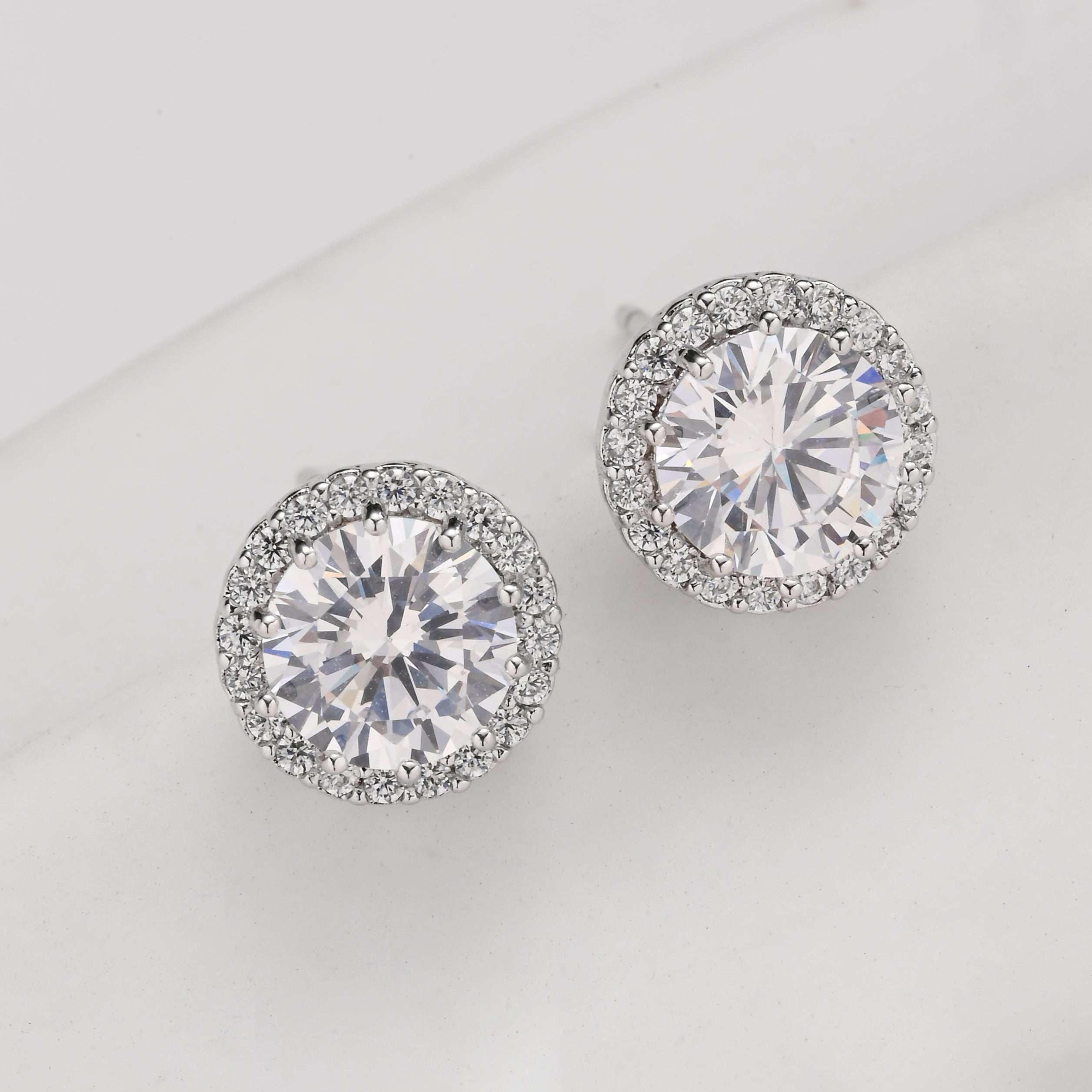 Pendientes sencillos con brillo