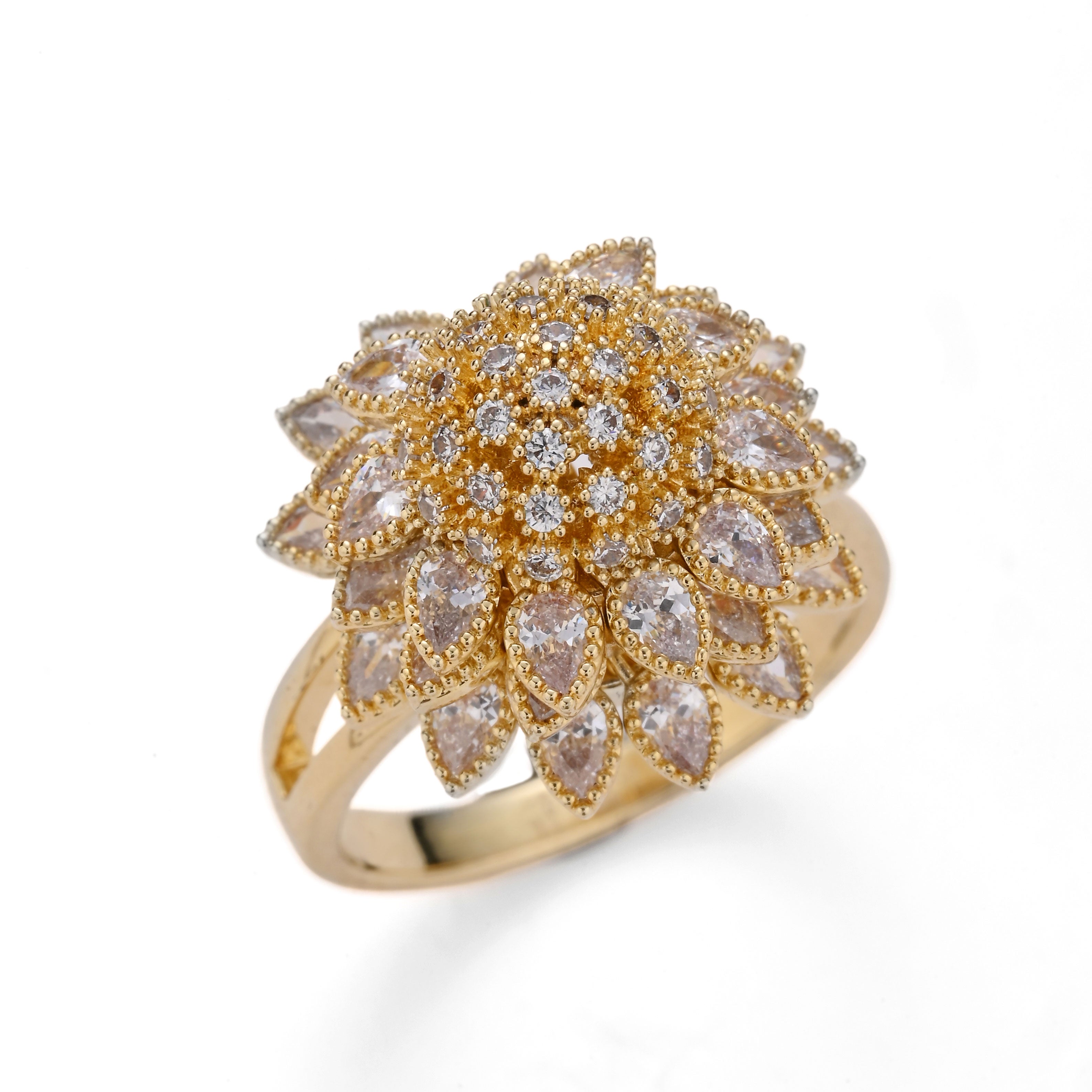 Anillo de flor de cristal
